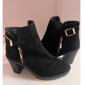 Sahara Womens Black Faux Suede Ankle Boots Gold Buckle Block Heel Size 7 women's